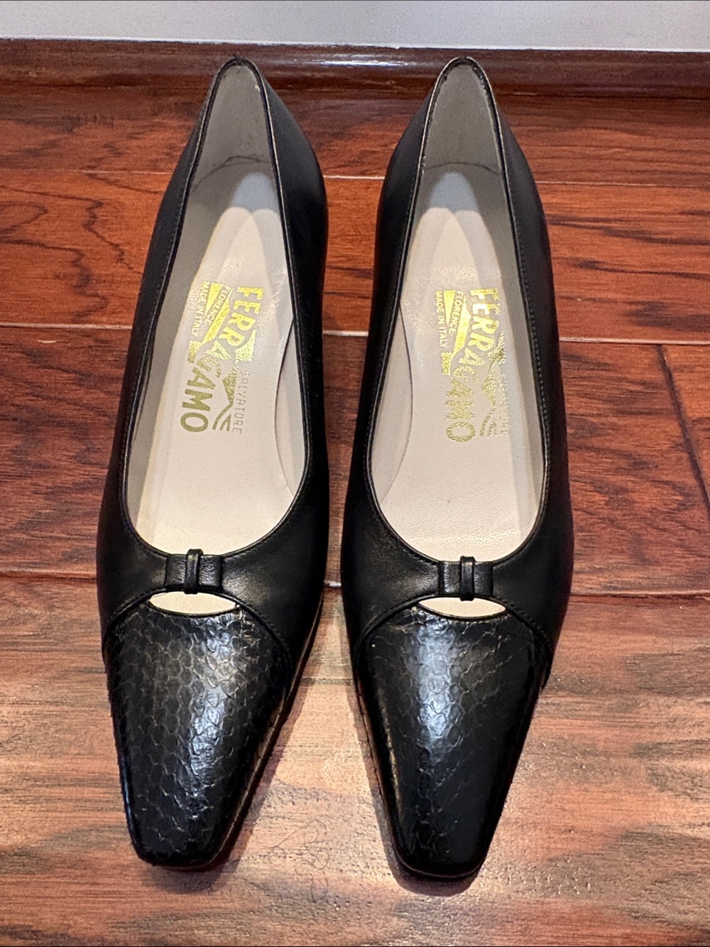 Salvatore Ferragamo Black Leather Pointed Toe Pumps (brand new)